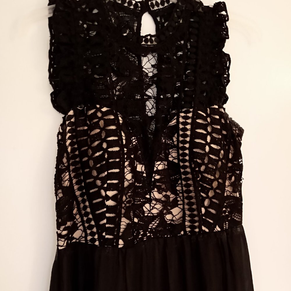 Formal Dress - Picture 3 of 4
